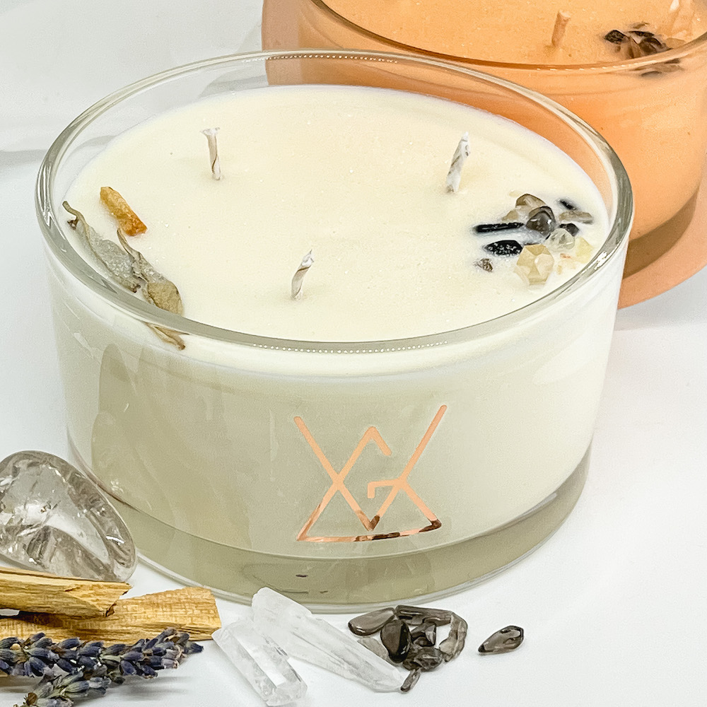 Palo Santo Meditation with Smokey & Clear Quartz Aromatherapy Candle - Image 5